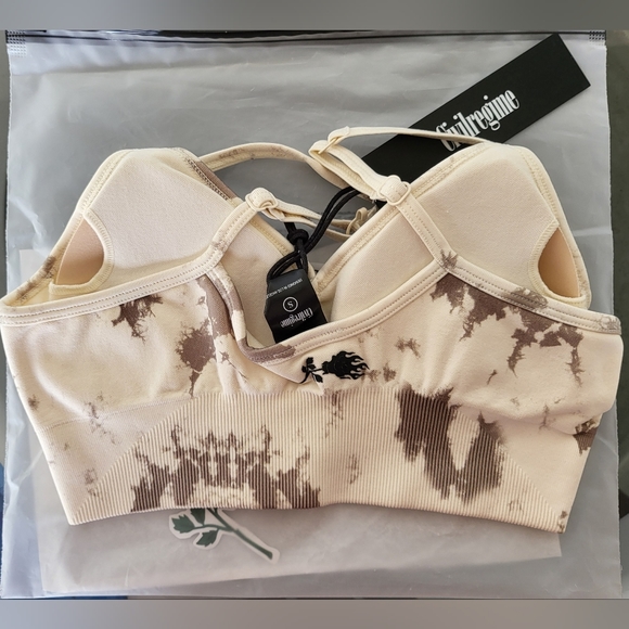 Civil Regime Kelly Seamless Shorts & Bra (Combo) - Picture 14 of 16